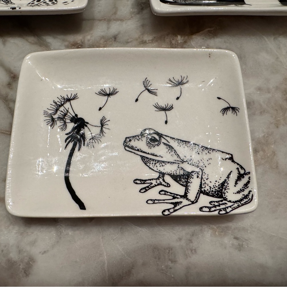 Three Tiny Tea Trays and a Creamer Cup with a Nature Theme - Picture 6 of 9